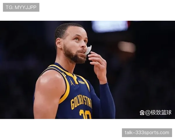 威金斯掩护为库里拉开空间 提升外线出手较上季明显